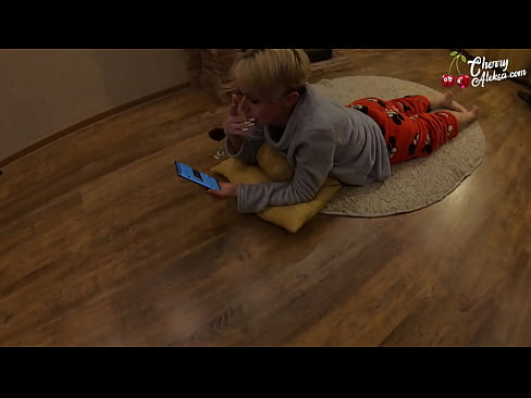 ❤️ Bláznivá blondýnka kouří obrovské péro a poskakuje na něm - anální sex ❌ Tvrdé porno u cs.porn-milf-300.ru ❤